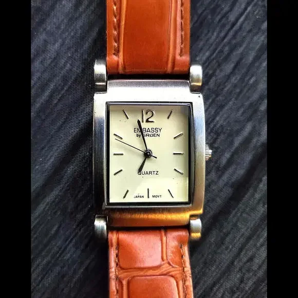 Rare Hinged Lug Embassy Gruen Vintage Men's‎ Tank Dress Watch